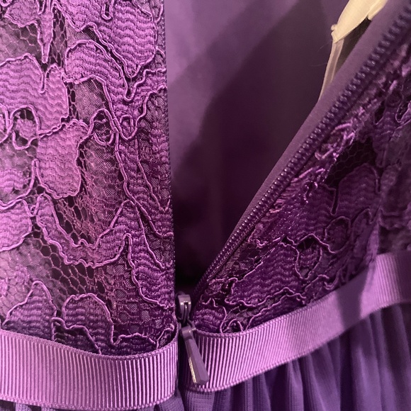 David's Bridal Purple Long Dress One-Shoulder Style #F17063 - . NWT - Size 6 - Picture 16 of 17